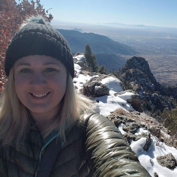 Meet your Posher, Sara - Picture 3 of 3